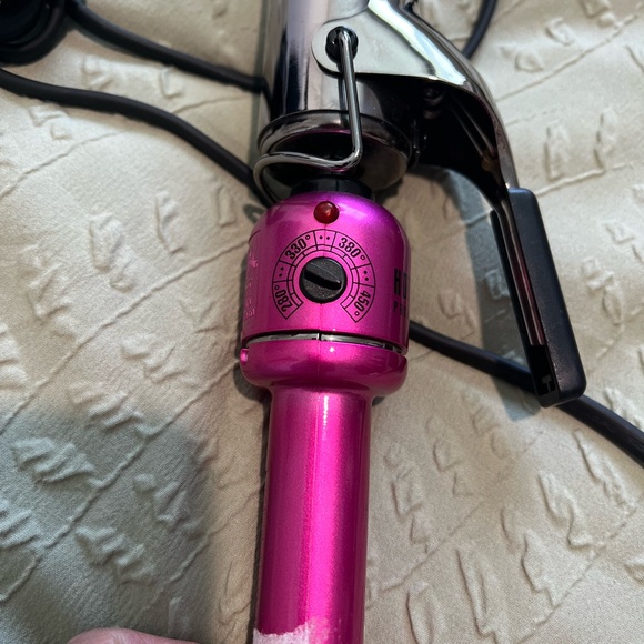Hot Tools Professional Fast Heat Up Titanium Curling Iron Wand Salon Curls - Picture 3 of 3